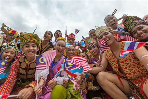  Ethnics and Politics in Malaysia: A Case Study of Sarawak - Delving into the Tapestry of Malaysian Identity