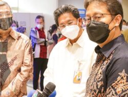 Bank Mega-CT Corp Dukung Program Vaksinasi Kemenkes