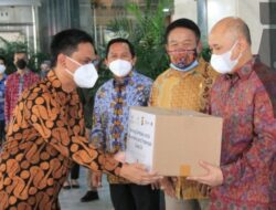 Bank Sampoerna-KSP Sahabat Bagikan 30.000 Paket Sembako