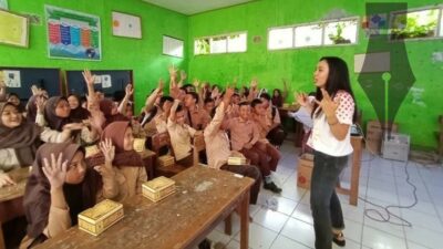 Jamkrindo Ajak Warga Geopark Ciletuh Hidup Hijau