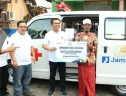 Jamkrindo Donasikan 2 Ambulans untuk Kesehatan Masyarakat