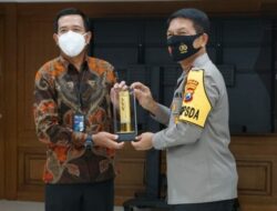 Mandiri Suntik 86 Beasiswa untuk Polisi Jatim