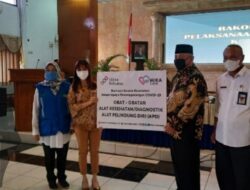 Mitra Keluara Donasi Obat ke Puskesmas