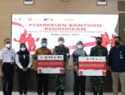 PTPP Salurkan Bansos Pendidikan