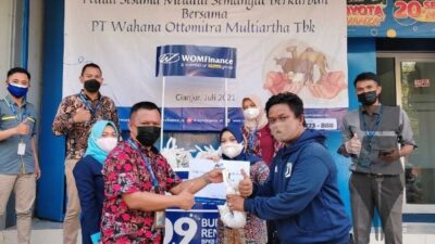 WOM Finance dan BAZNAS Salurkan Ribuan Hewan Kurban